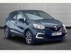 Ocean blue with metallic diamond black roof Used 2019 Renault Captur Iconic SUV | £9,445 (Fair price)