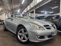 Silver Used 2006 Mercedes SLK280 Cabriolet | £2,495 (A bit pricey)