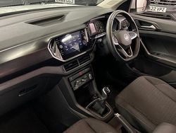2,331 miles Used 2022 VW T-Cross SE SUV | £15,456 (Fair price)