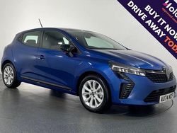 Blue Used 2024 Renault Clio V Evolution Hatchback | £16,695 (Good price)