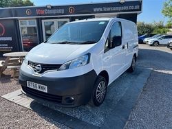 White Used 2018 Nissan NV200 Acenta Van | £9,474 (Fair price)