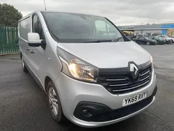 Silver Used 2019 Renault Trafic Van | £11,000 (Fair price)