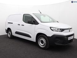White New 2025 Citroën Berlingo MPV | £15,999 (Super price)