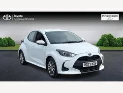White Used 2023 Toyota Yaris Hybrid Hatchback | £16,453 (Good price)