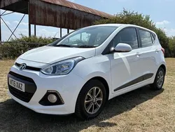 White Used 2015 Hyundai i10 Premium Hatchback | £7,995 (Fair price)