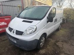 White Used 2010 Renault Trafic Van | £790