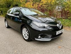 Black Used 2017 Toyota Auris Hybrid Business Edition Hatchback | £10,750 (Fair price)