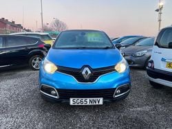 Blue/black Used 2015 Renault Captur Dynamique SUV | £5,290 (Fair price)