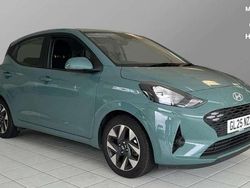 Mangrove green Used 2025 Hyundai i10 Advanced Hatchback | £16,077 (Fair price)