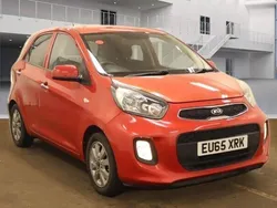 Red Used 2015 Kia Picanto 2 Hatchback | £5,495 (Fair price)