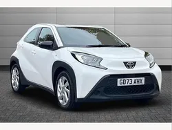 Pure white Used 2023 Toyota Aygo PURE Hatchback | £11,895 (Fair price)