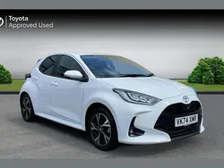 White Used 2024 Toyota Yaris Hybrid Design Hatchback | £20,216 (Fair price)