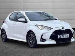 White Used 2022 Toyota Yaris Hybrid Design Hatchback | £18,061 (Fair price)