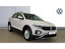 Used 2025 VW T-Roc Life SUV | £23,096 (Fair price)