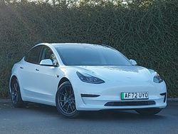 White Used 2022 Tesla Model 3 RWD Sedan | £18,998 (Expensive)