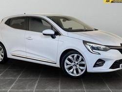 White Used 2020 Renault Clio V Version S Hatchback | £10,495 (Fair price)