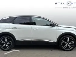 White Used 2022 Peugeot 3008 Premium SUV | £20,605 (Fair price)