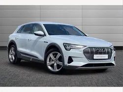 White Used 2021 Audi e-tron Advanced SUV | £20,490 (Fair price)