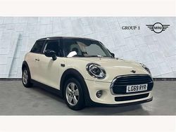 Pepper white Used 2019 Mini Cooper Classic Hatchback | £11,750 (Good price)