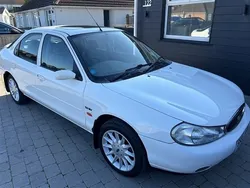 White Used 1998 Ford Mondeo Ghia Hatchback | £3,200