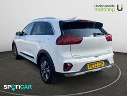 White Used 2022 Kia Niro 2 SUV | £16,795 (Good price)