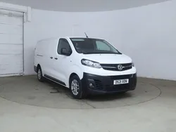 White Used 2021 Vauxhall Vivaro S Van | £9,750 (Good price)