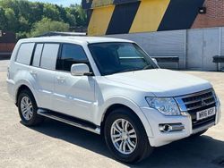 White Used 2016 Mitsubishi Shogun SUV | £12,989 (Fair price)