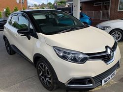 Cream black Used 2014 Renault Captur Dynamique SUV | £3,995 (Fair price)
