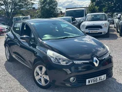 Black Used 2016 Renault Clio IV Dynamique Hatchback | £2,995 (Fair price)