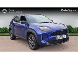 Blue New 2025 Toyota Yaris Hybrid Design SUV | £25,495 (Good price)