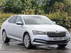 Brilliant silver metallic Used 2024 Skoda Superb SE L Hatchback | £26,995 (Fair price)