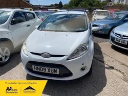 White Used 2009 Ford Fiesta Titanium Hatchback | £2,995 (Fair price)