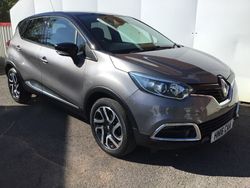 Grey/black Used 2016 Renault Captur Dynamique SUV | £6,995 (Fair price)