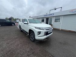 White Used 2020 Mitsubishi L200 Pickup | £16,620 (Fair price)