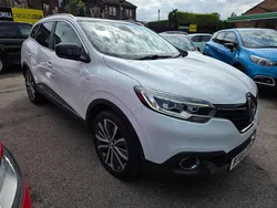 White Used 2016 Renault Kadjar Signature SUV | £6,500 (Fair price)