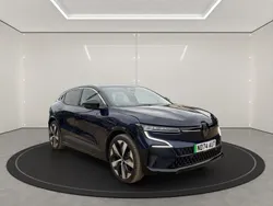 Blue New 2024 Renault Mégane Komfort Hatchback | £17,999 (Super price)