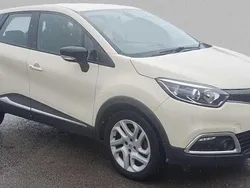Cream Used 2016 Renault Captur Dynamique SUV | £7,970 (Fair price)