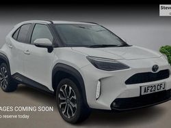 Used 2025 Toyota Yaris Hybrid Design Estate | £21,299 (Good price)