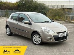 Beige Used 2011 Renault Clio II Hatchback | £2,395 (Fair price)