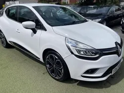 White Used 2017 Renault Clio IV Dynamique Hatchback | £5,500 (Fair price)