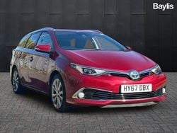 Red Used 2017 Toyota Auris Hybrid Estate | £12,381 (Fair price)