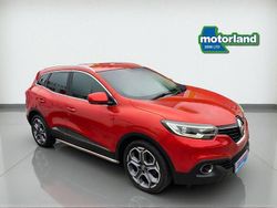 Red Used 2016 Renault Kadjar Dynamique SUV | £6,999 (Fair price)