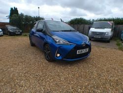 Blue Used 2017 Toyota Yaris Hatchback | £8,995 (Fair price)