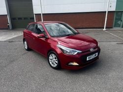 Red Used 2017 Hyundai i20 SE Hatchback | £5,200 (Super price)