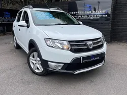 White Used 2016 Dacia Sandero Lauréate Hatchback | £4,995 (Fair price)