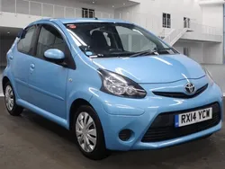 Blue Used 2014 Toyota Aygo Hatchback | £5,495 (Fair price)