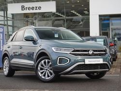 Used 2025 VW T-Roc Style SUV | £25,789 (Fair price)