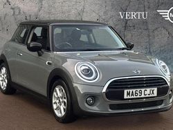 Used 2021 Mini Cooper Classic Hatchback | £12,161 (Good price)