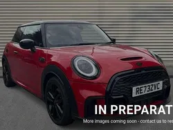 Chili red Used 2024 Mini Cooper S Premium Plus Hatchback | £25,492 (Fair price)
