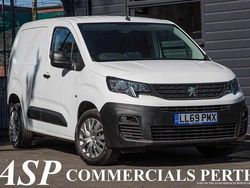 White Used 2019 Peugeot Partner MPV | £7,795 (Fair price)